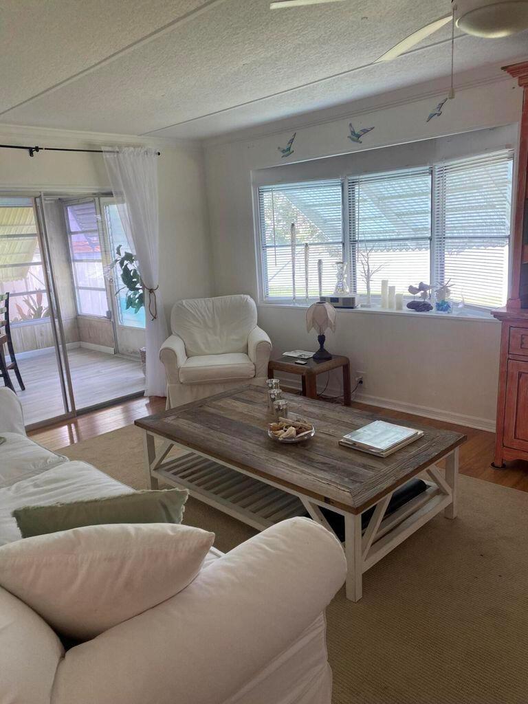 Spanish Lakes One - Residential Lease