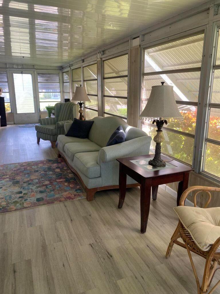 Spanish Lakes One - Residential Lease