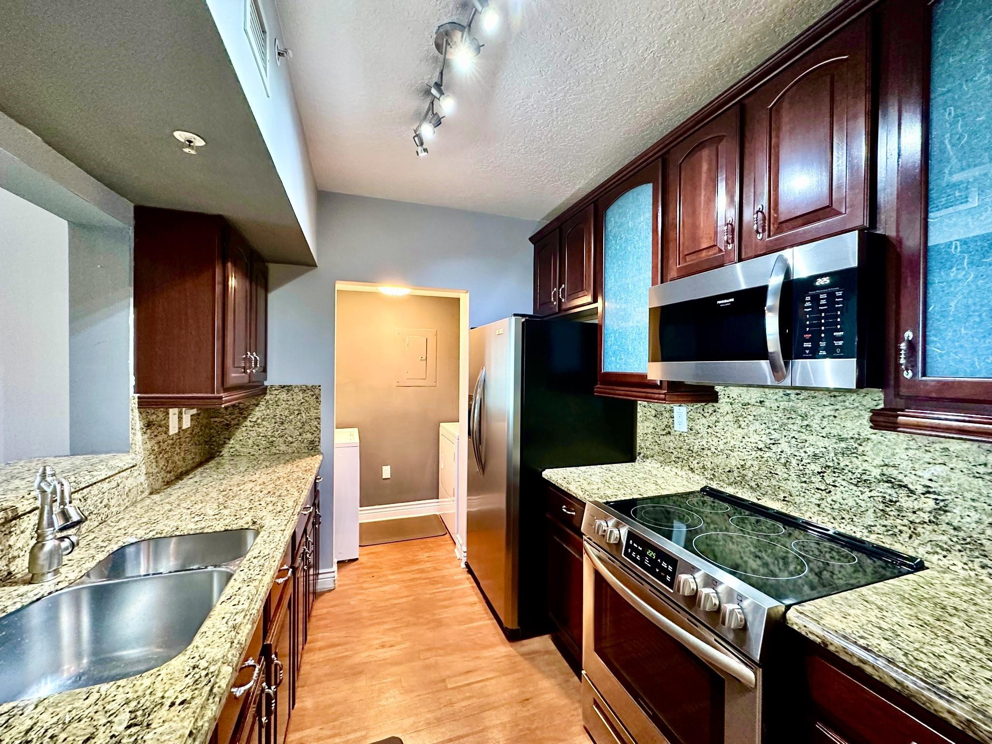 TIDES AT BRIDGESIDE SQUARE - Residential Lease