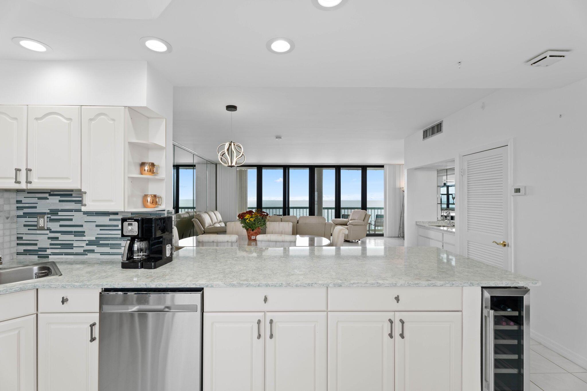 OCEANA OCEANFRONT CONDOMI - Residential Lease