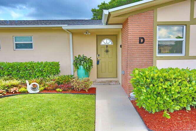 Photo of 2590 Barkley Drive E #D, West Palm Beach, FL 33415 (MLS # R11024275)