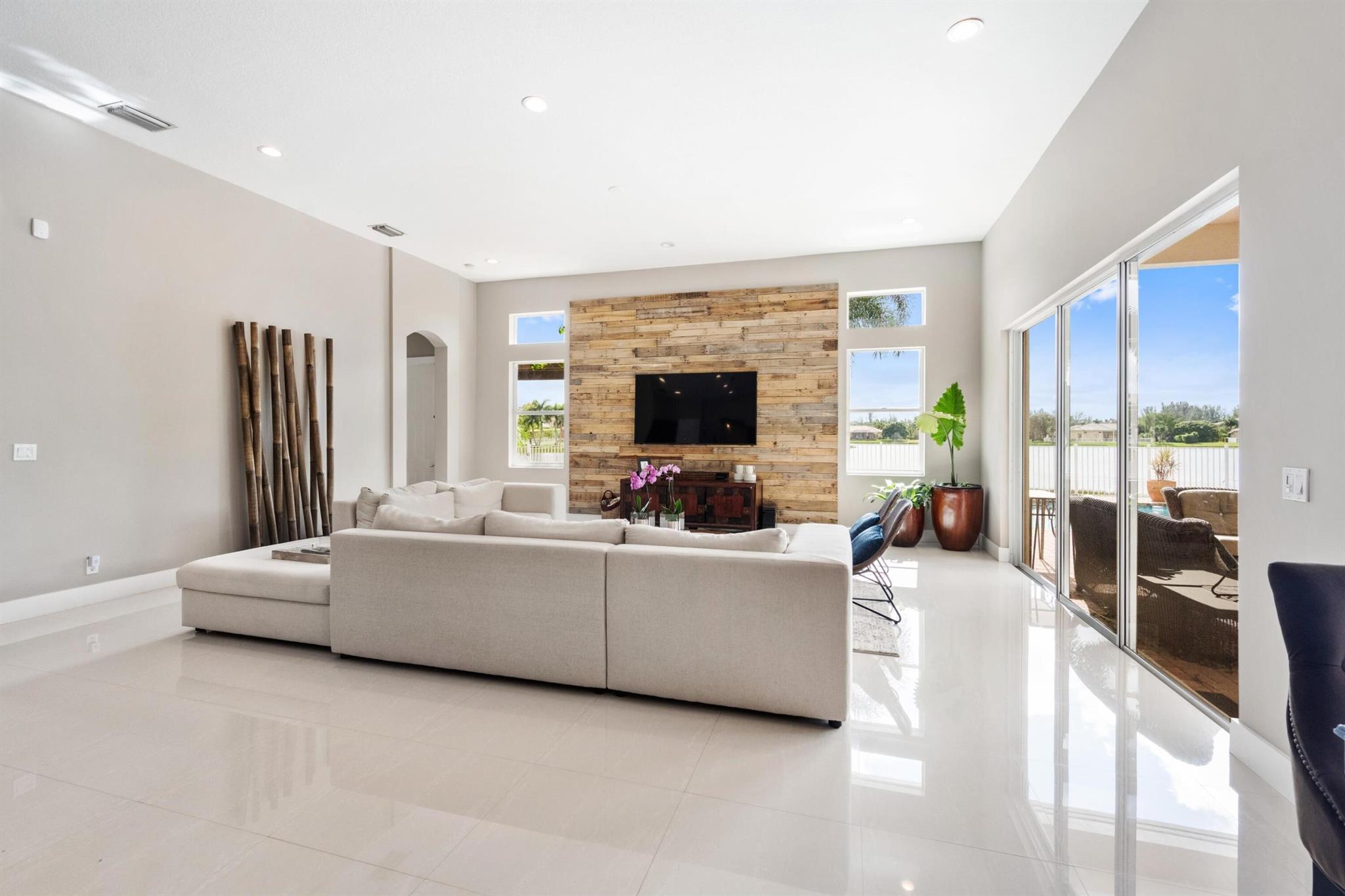 Grande Bay States - Residential Lease