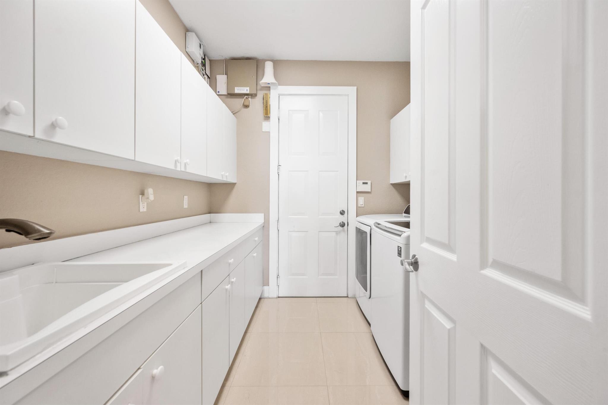 Grande Bay States - Residential Lease