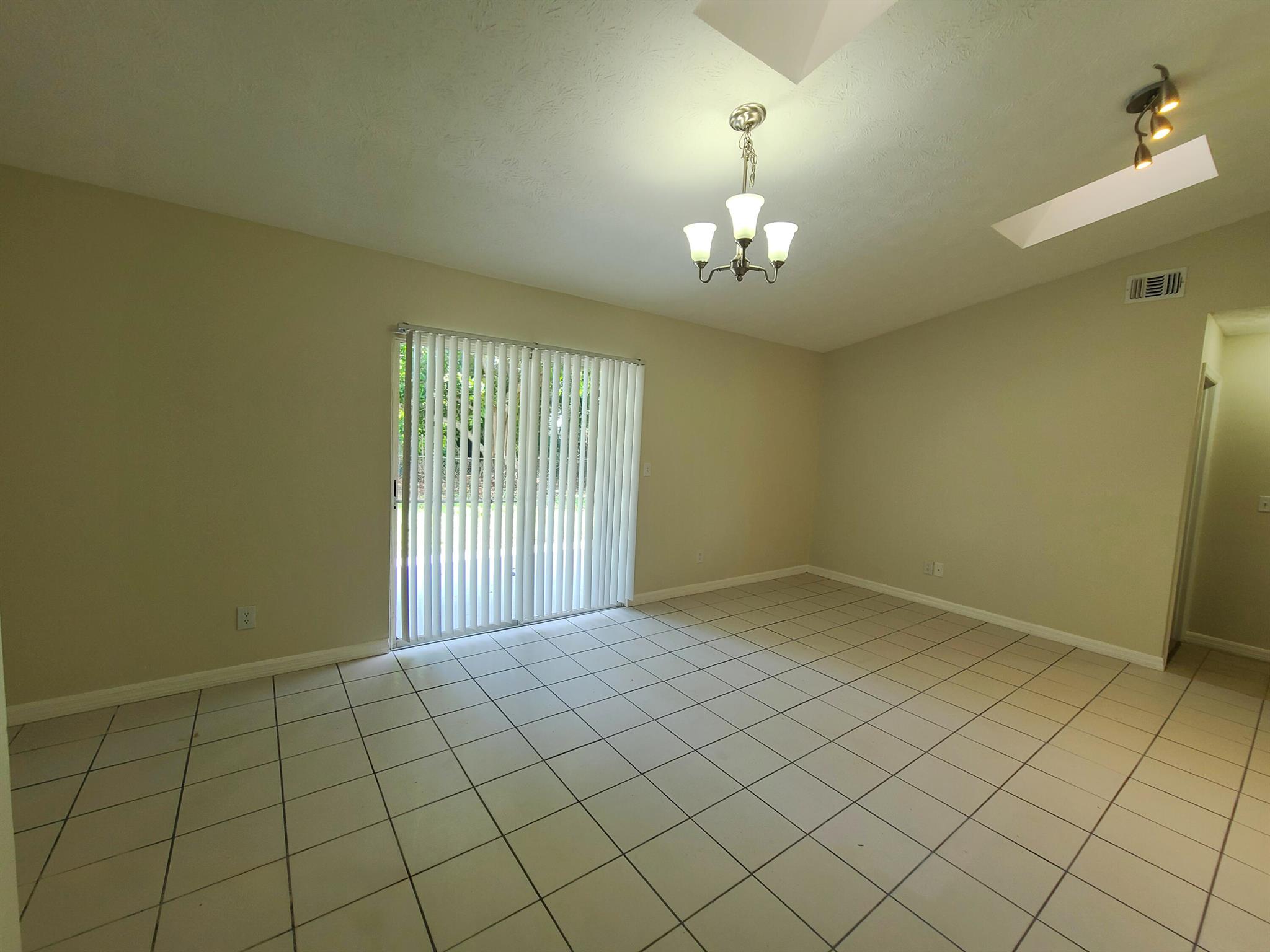 3127 SE Orchid Street