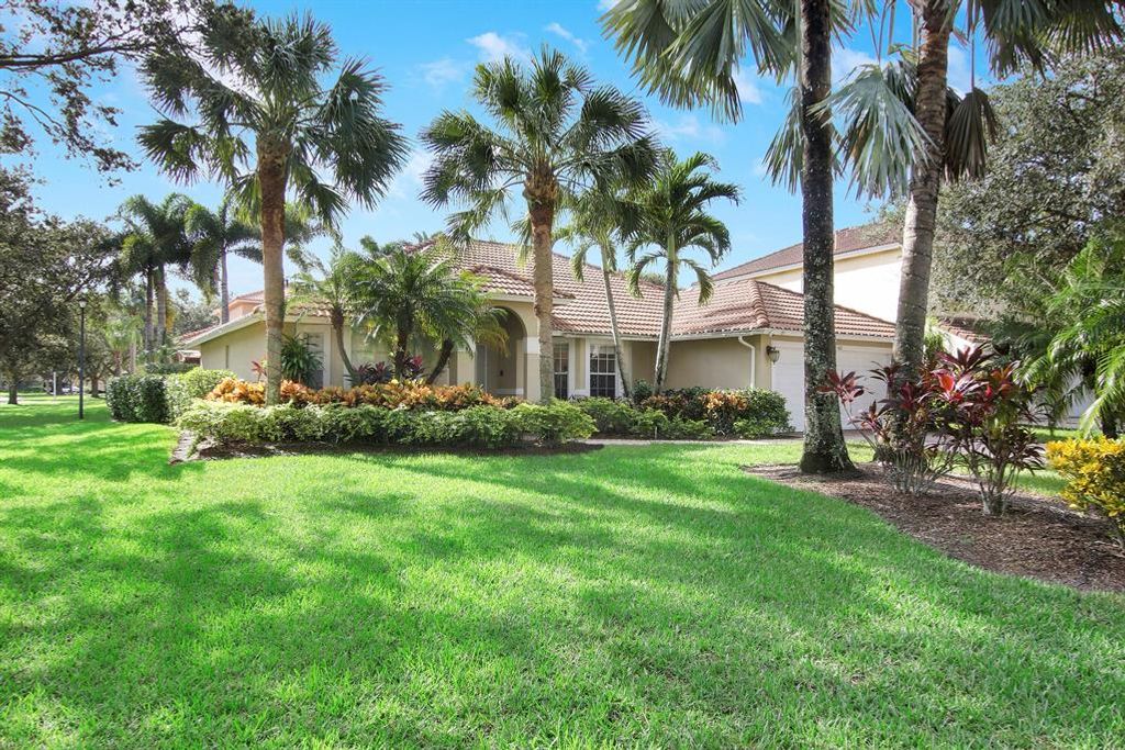 Photo of 401 Mangrove Point, Jupiter, FL 33458 (MLS # R10852036)
