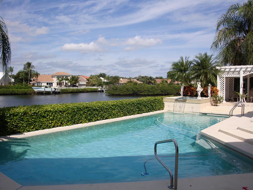 Admirals Cove - Residential