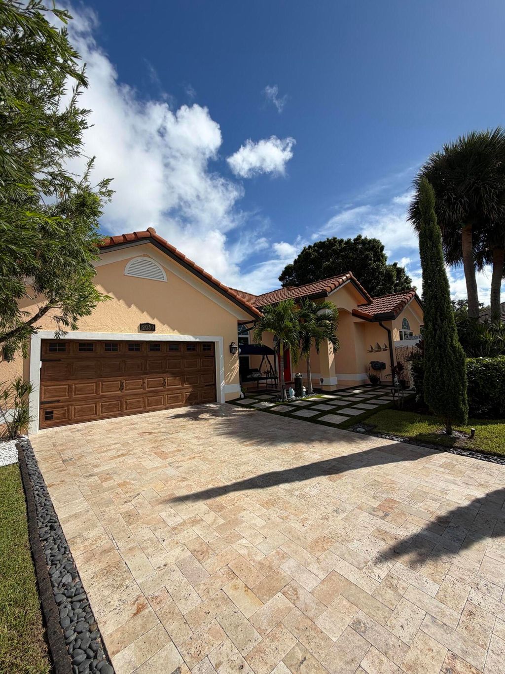 Photo of 9050 Cypress Hollow Drive, Palm Beach Gardens, FL 33418 (MLS # R11153810)
