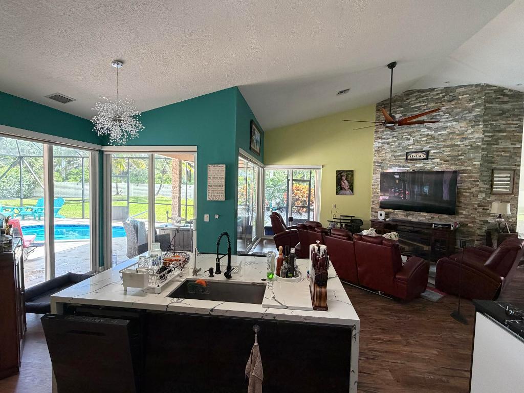 CYPRESS HOLLOW - Residential