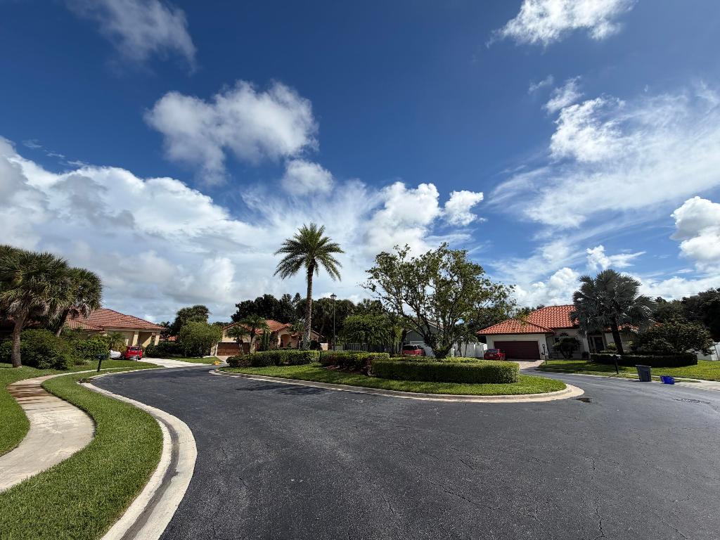 CYPRESS HOLLOW - Residential