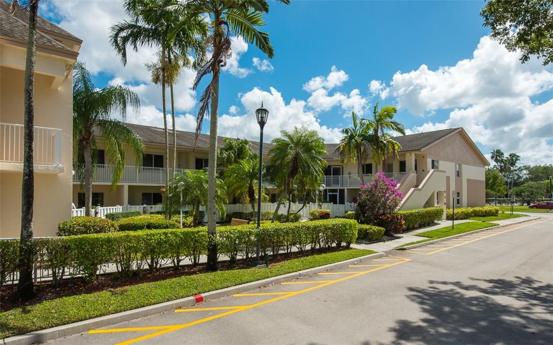 DEVON I CONDO - Residential