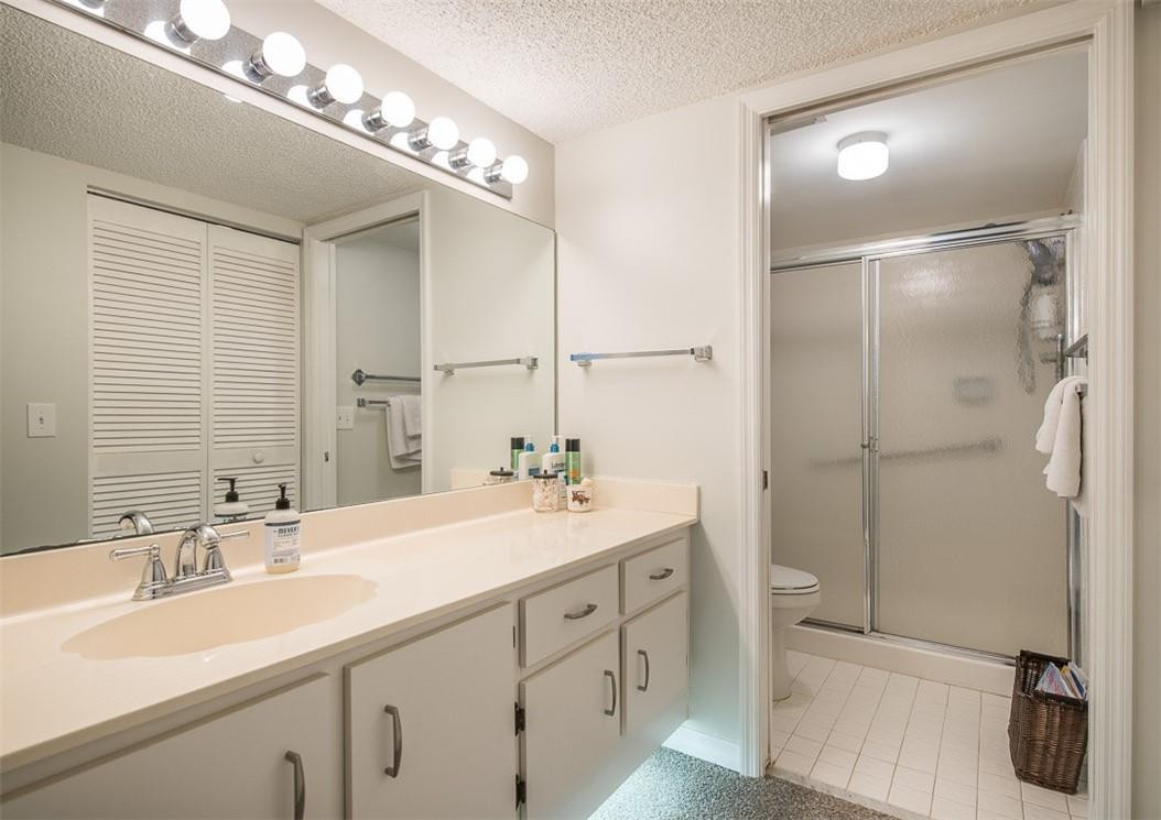DEVON I CONDO - Residential