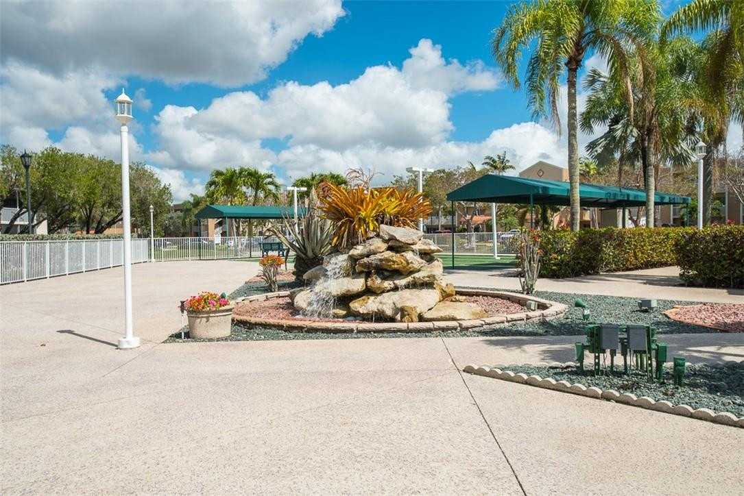 DEVON I CONDO - Residential