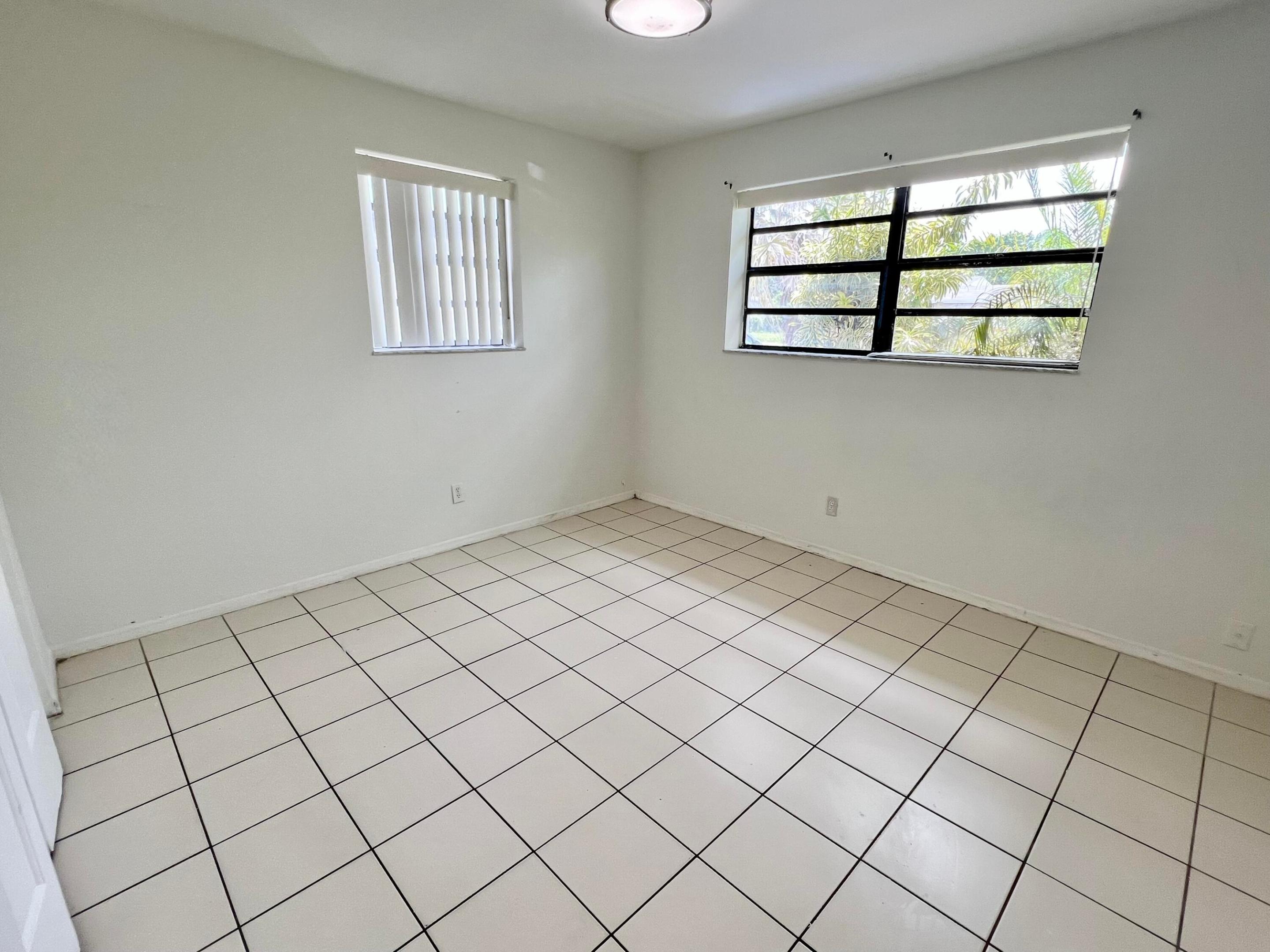 BEVERLY PARK - Residential Lease