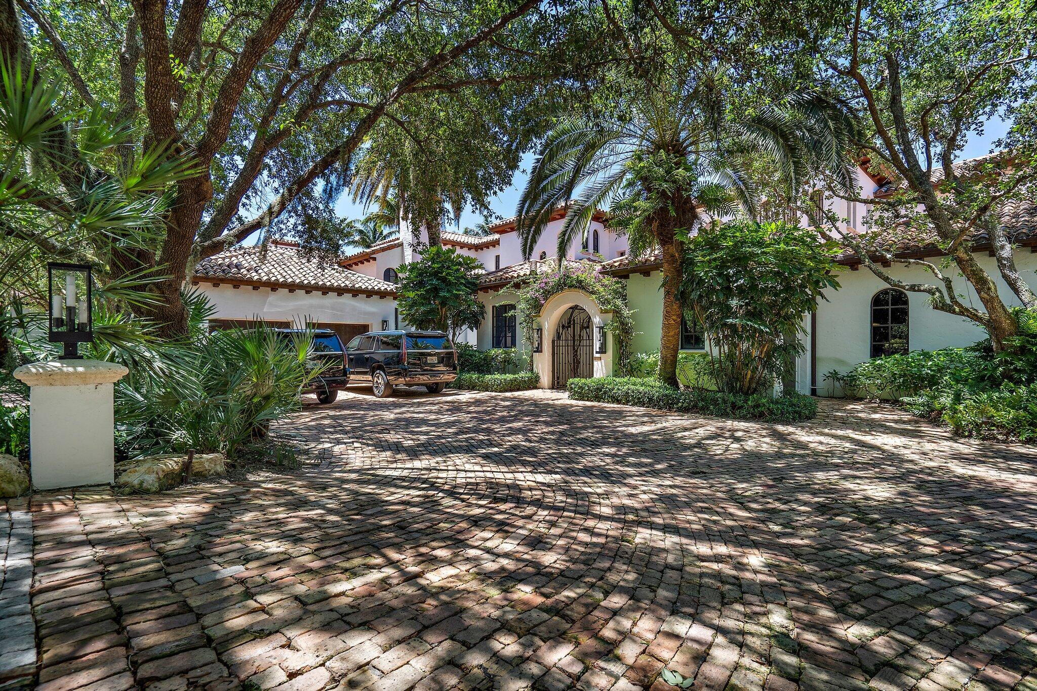 BEARS CLUB - Residential