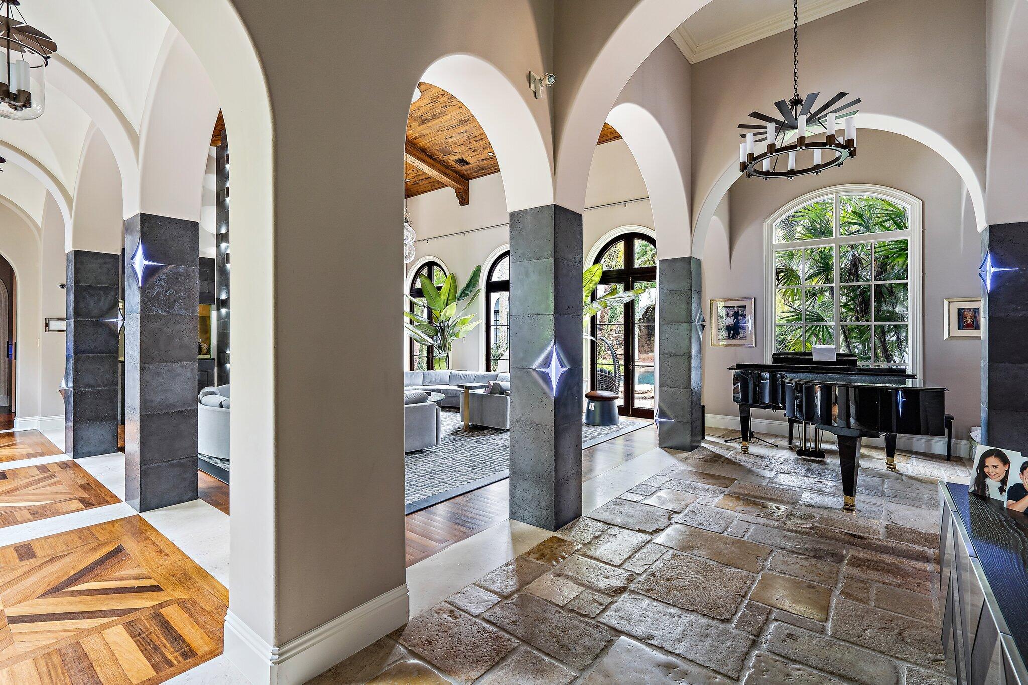 BEARS CLUB - Residential