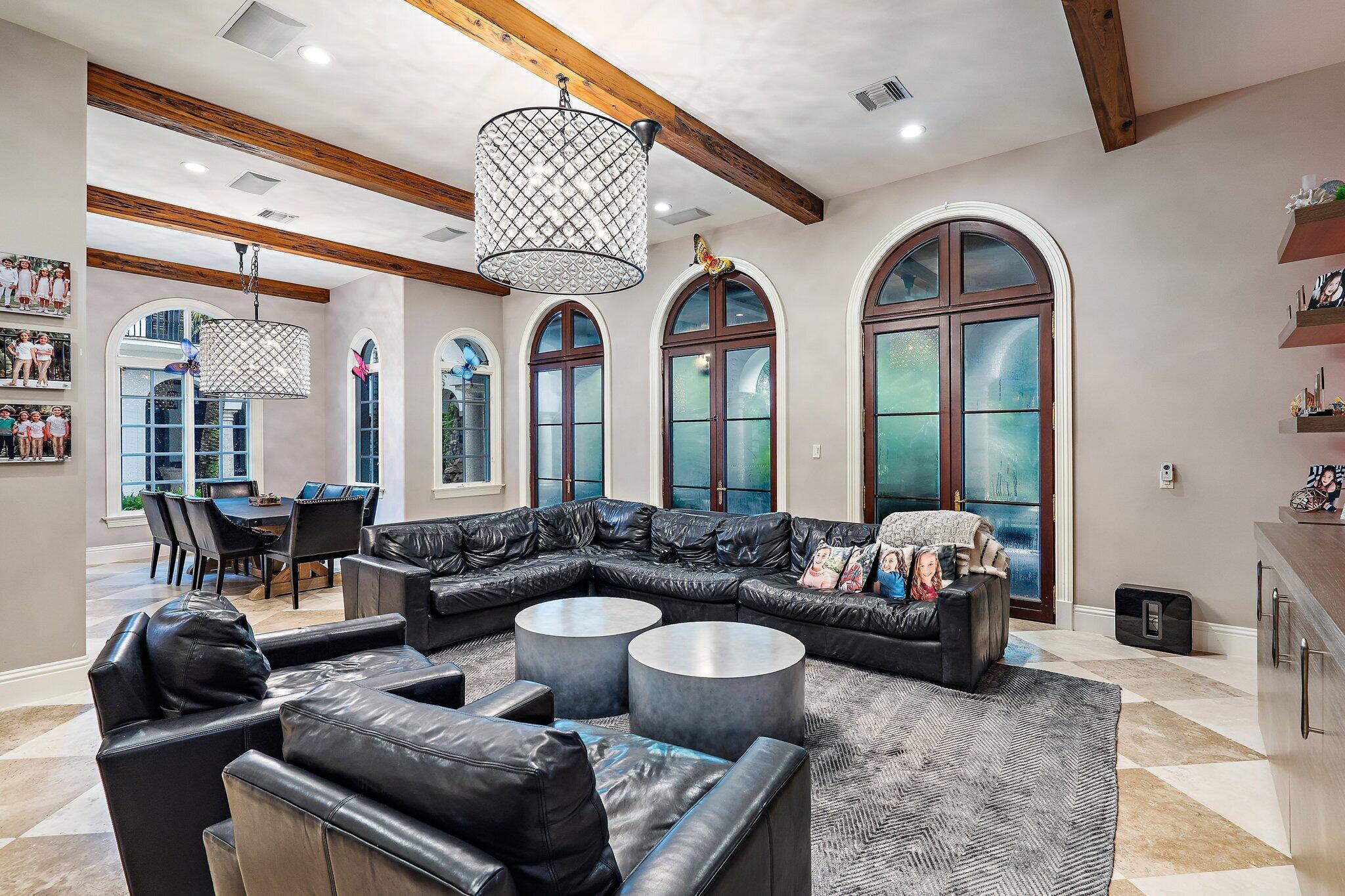 BEARS CLUB - Residential