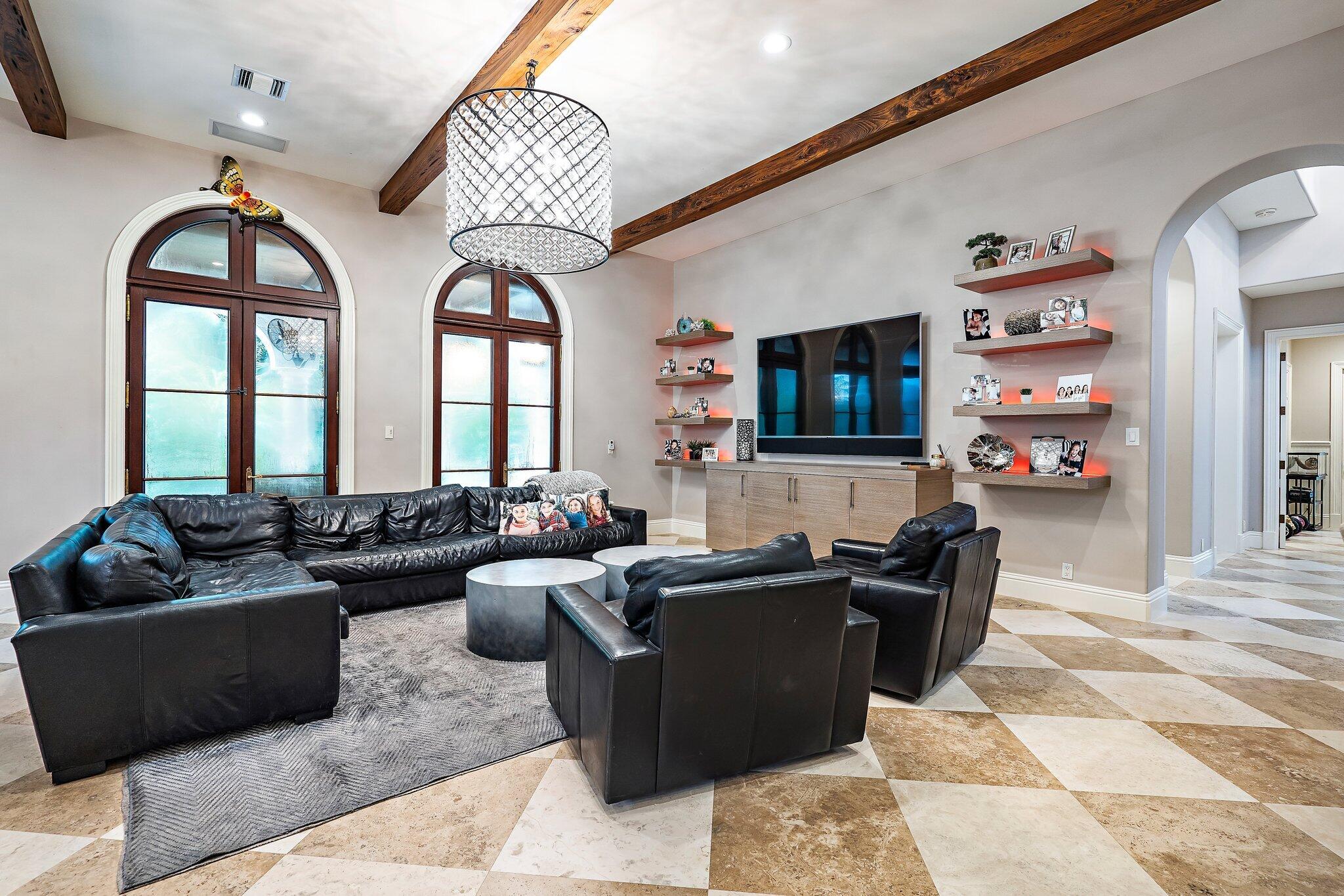 BEARS CLUB - Residential