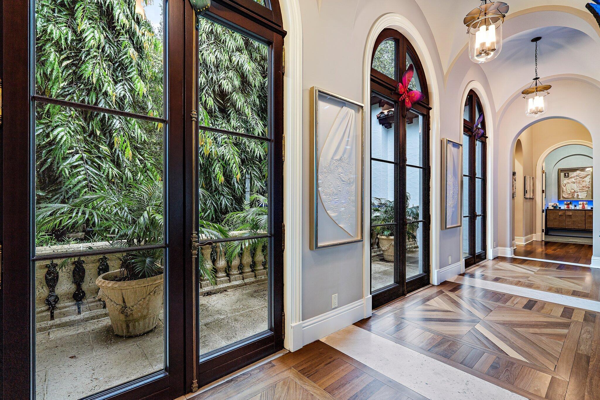 BEARS CLUB - Residential