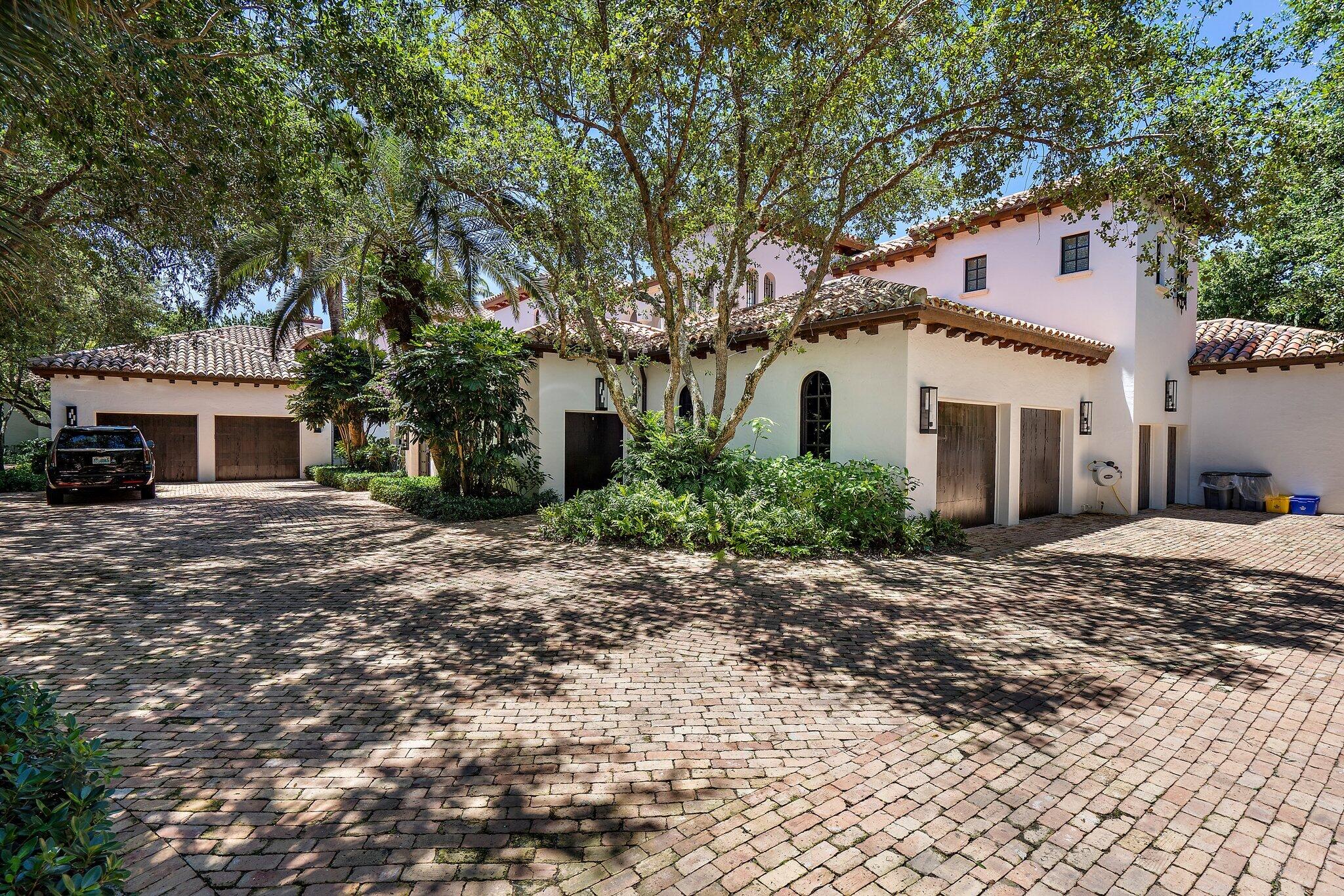 BEARS CLUB - Residential