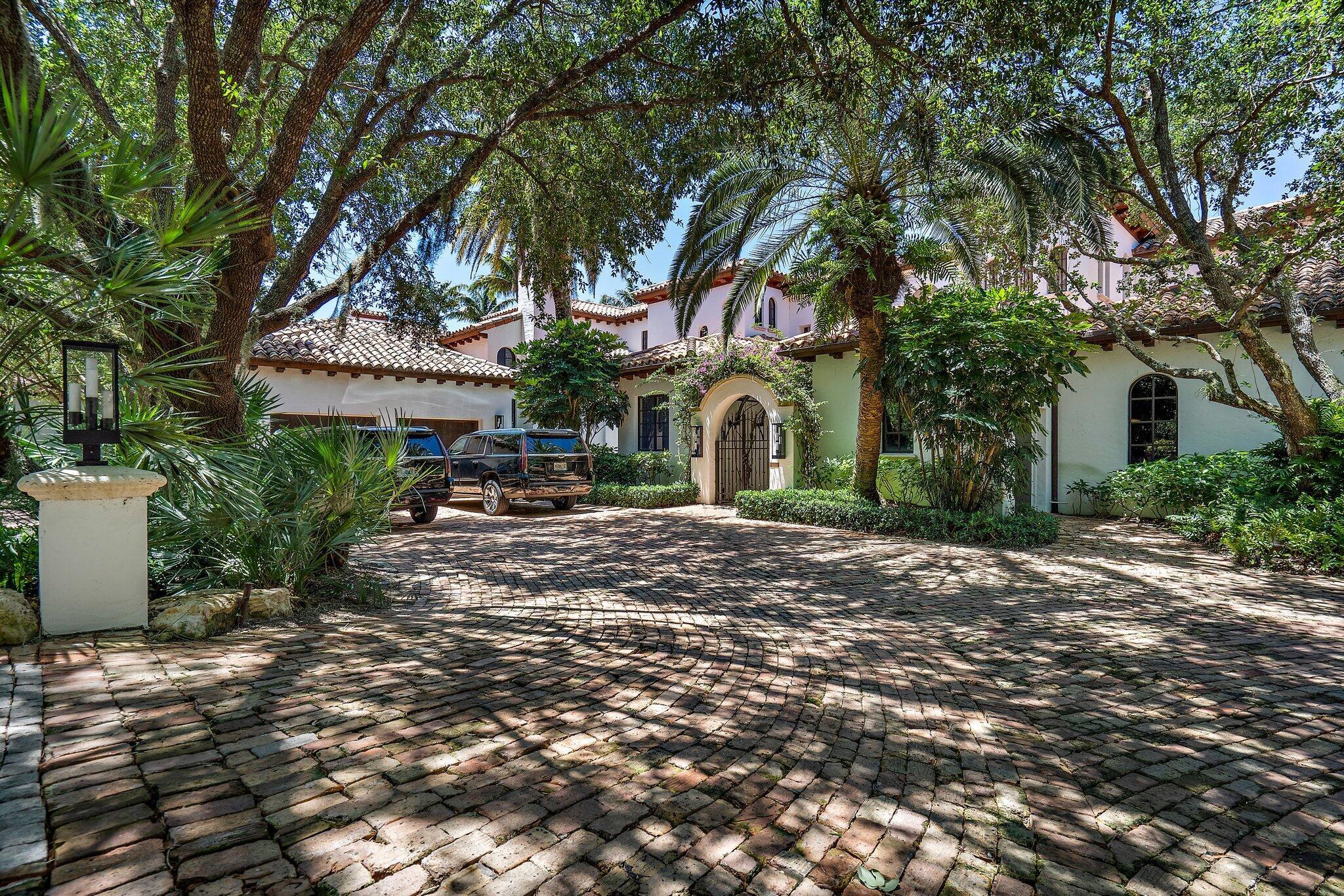 BEARS CLUB - Residential