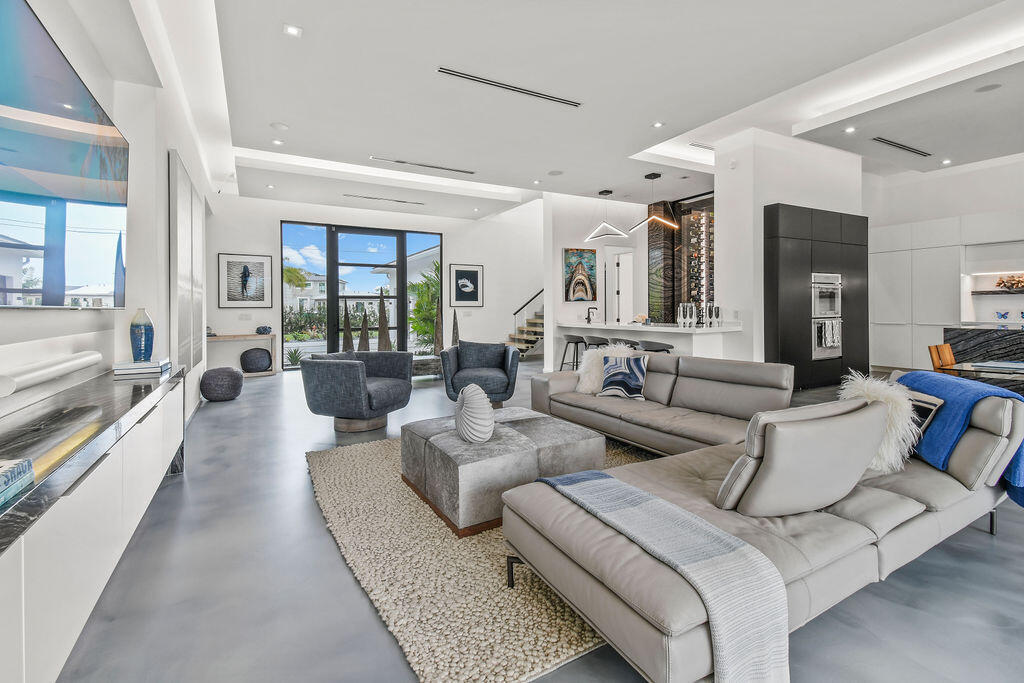 INTRACOASTAL PARK - Residential