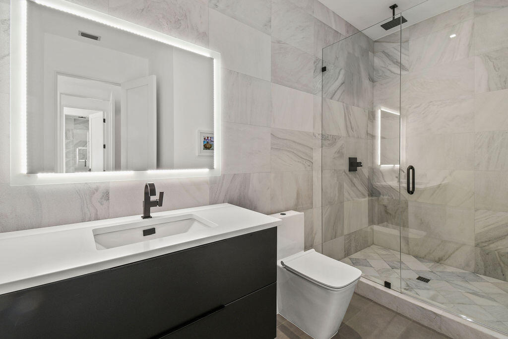 INTRACOASTAL PARK - Residential