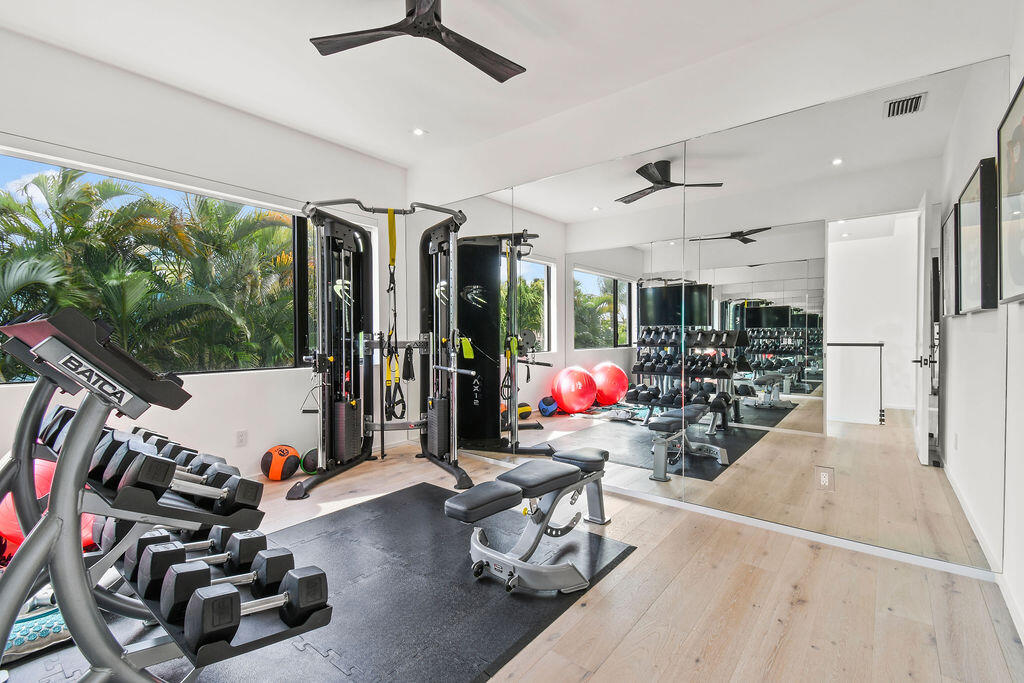 INTRACOASTAL PARK - Residential