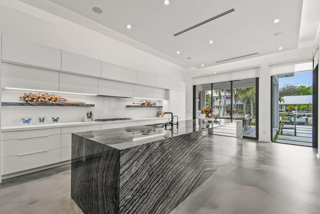 INTRACOASTAL PARK - Residential