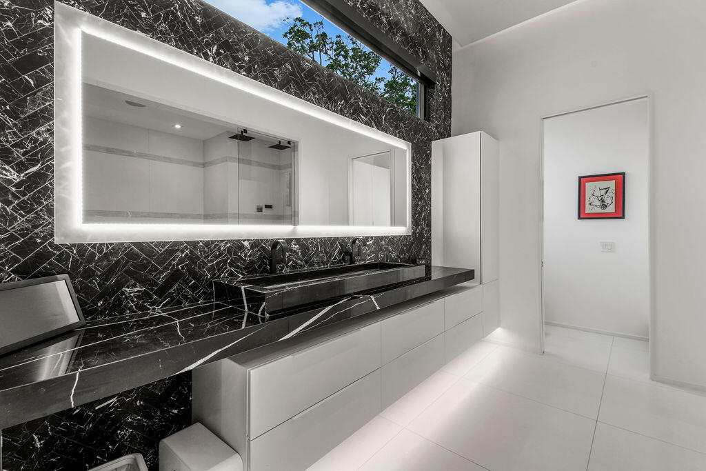 INTRACOASTAL PARK - Residential