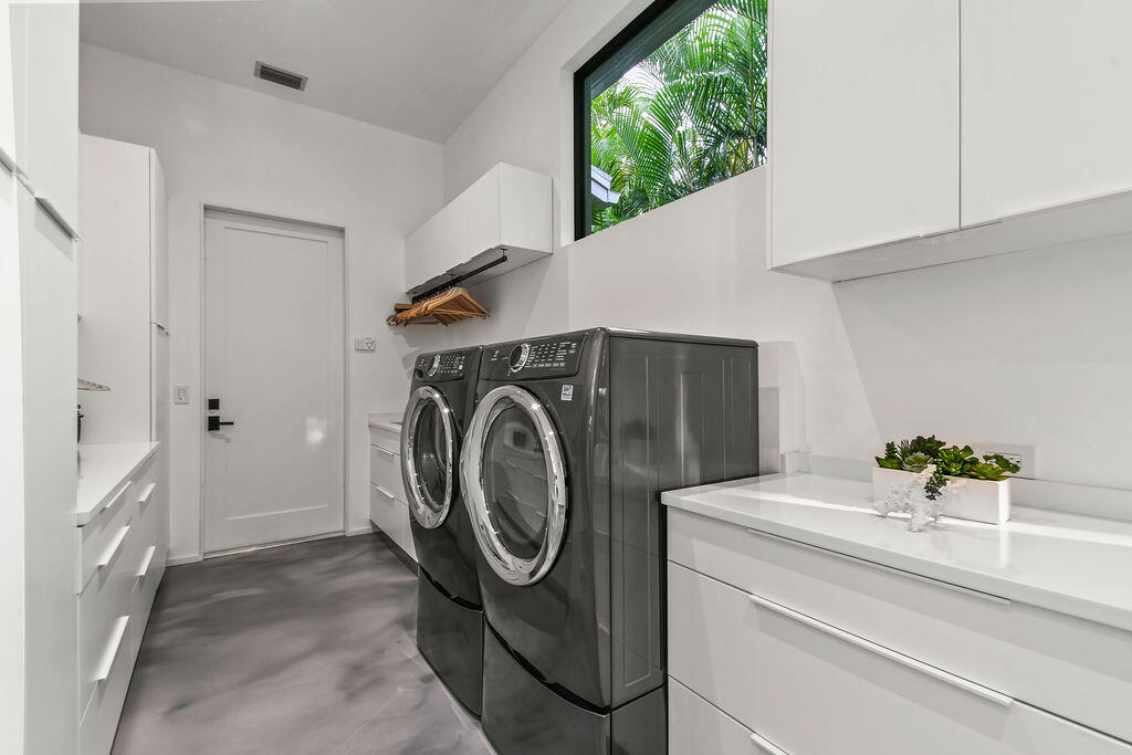 INTRACOASTAL PARK - Residential