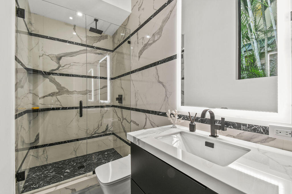 INTRACOASTAL PARK - Residential