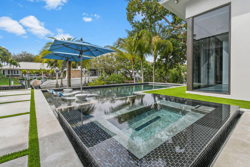 INTRACOASTAL PARK - Residential