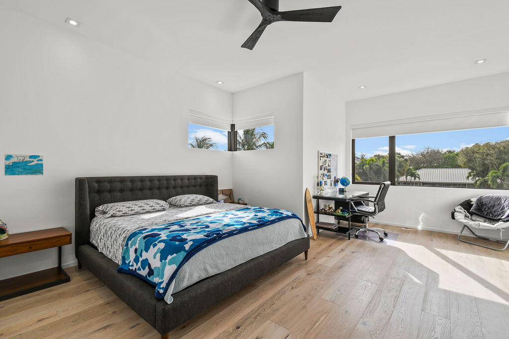 INTRACOASTAL PARK - Residential