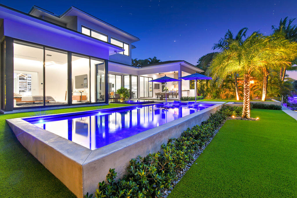 INTRACOASTAL PARK - Residential