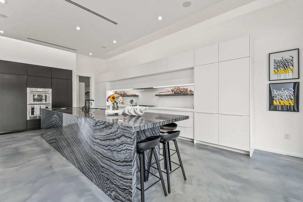 INTRACOASTAL PARK - Residential