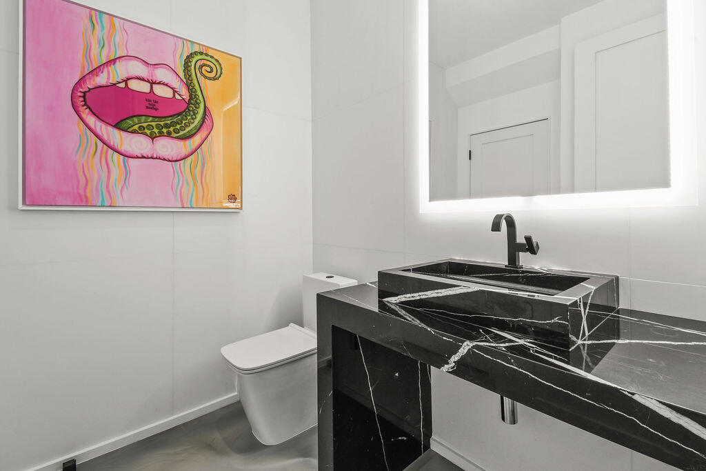 INTRACOASTAL PARK - Residential