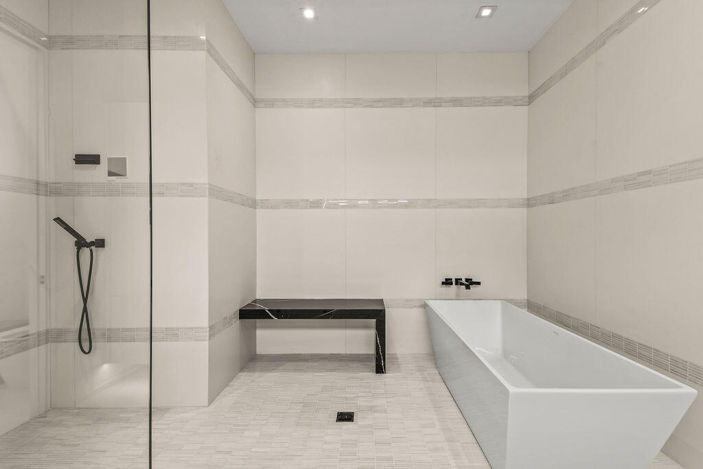 INTRACOASTAL PARK - Residential