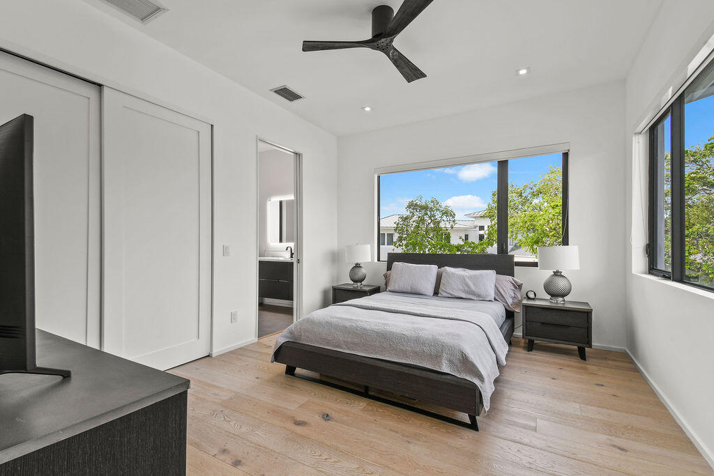 INTRACOASTAL PARK - Residential