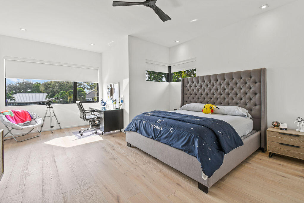 INTRACOASTAL PARK - Residential