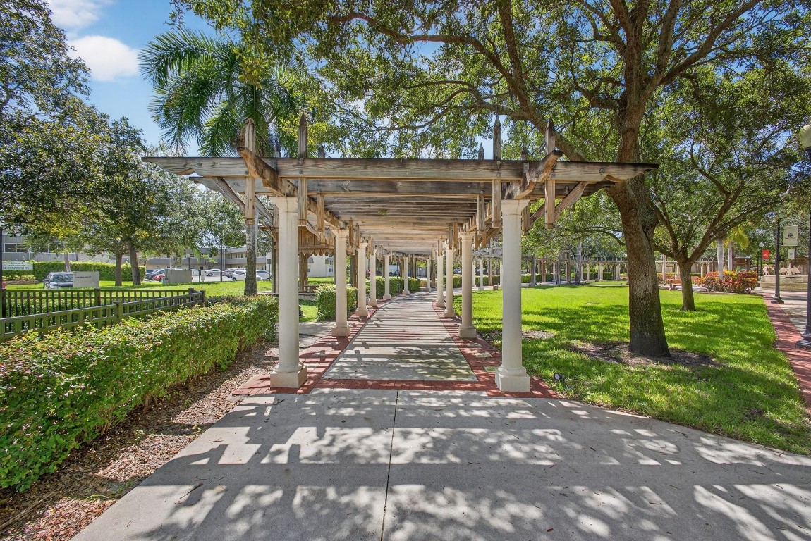 CHAROLAIS CONDO - Residential