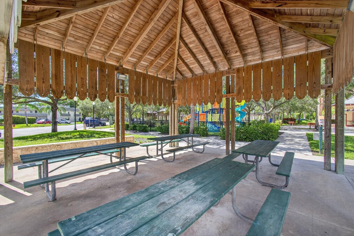 CHAROLAIS CONDO - Residential