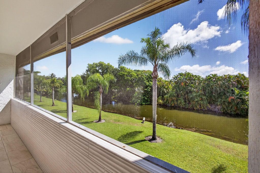 Photo of 126 Sparrow Dr #10-B, Royal Palm Beach, FL 33411 (MLS # F10524584)