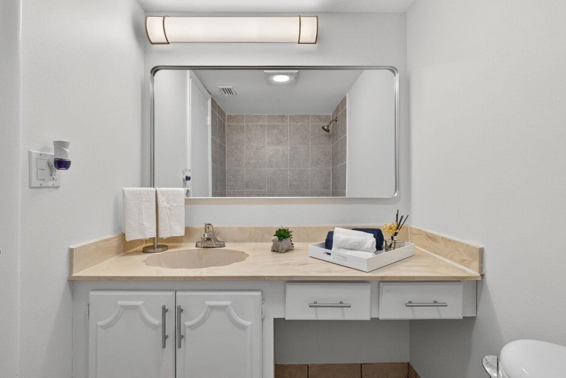 CHAROLAIS CONDO - Residential