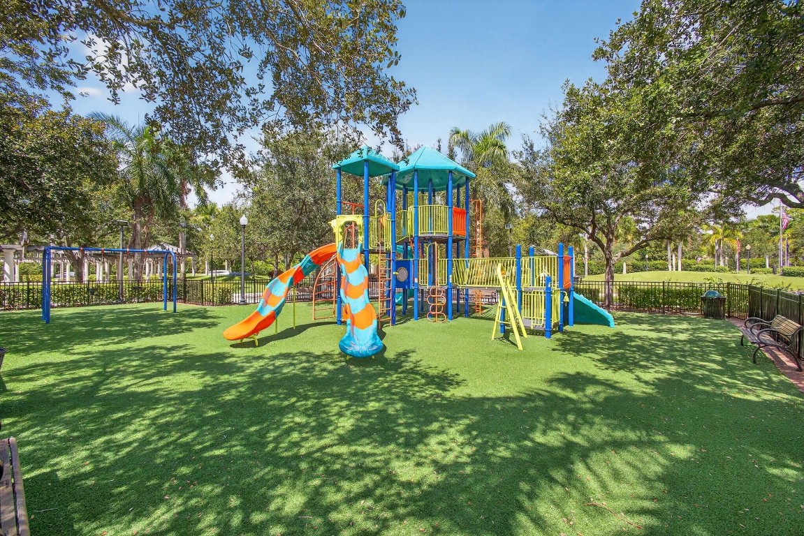 CHAROLAIS CONDO - Residential