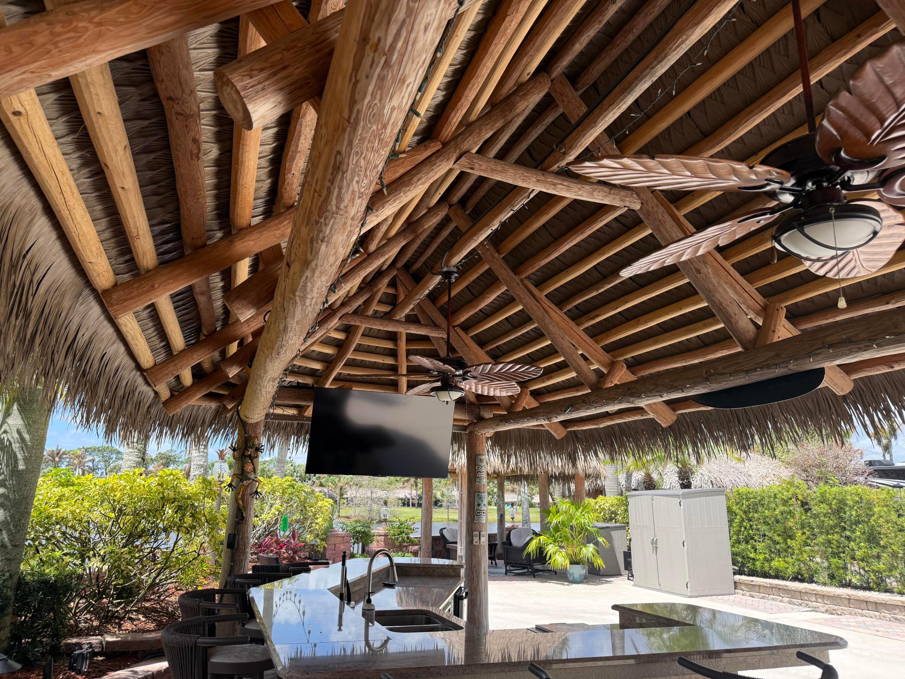 OUTDOOR RESORTS - Land