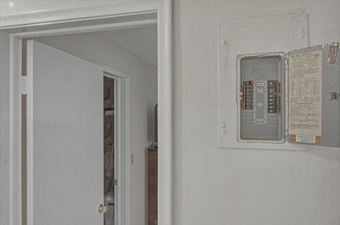 Tiny photo for 500 S Luna Court #4, Hollywood, FL 33021 (MLS # B26088939)
