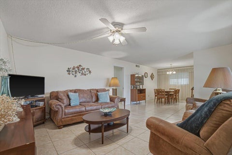 Tiny photo for 500 S Luna Court #4, Hollywood, FL 33021 (MLS # B26088939)