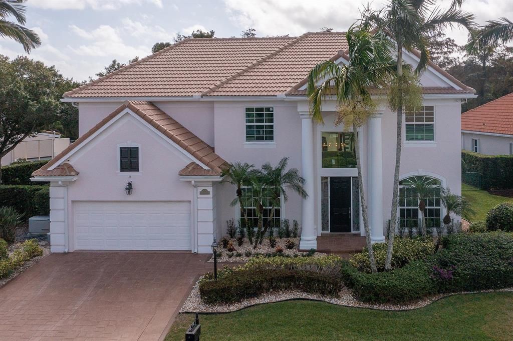 Photo of 134 Satinwood Lane, Palm Beach Gardens, FL 33410 (MLS # R10765956)