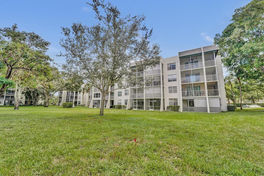 POINCIANA 8 OF PINE ISLAND RIDGE - Residential