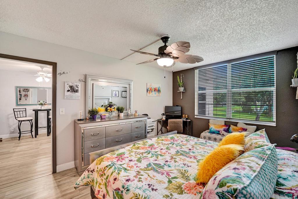 POINCIANA 8 OF PINE ISLAND RIDGE - Residential